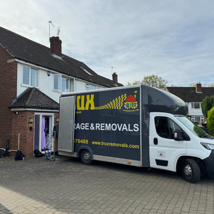 Trux Storage & Removals 5 star review on 15th April 2024
