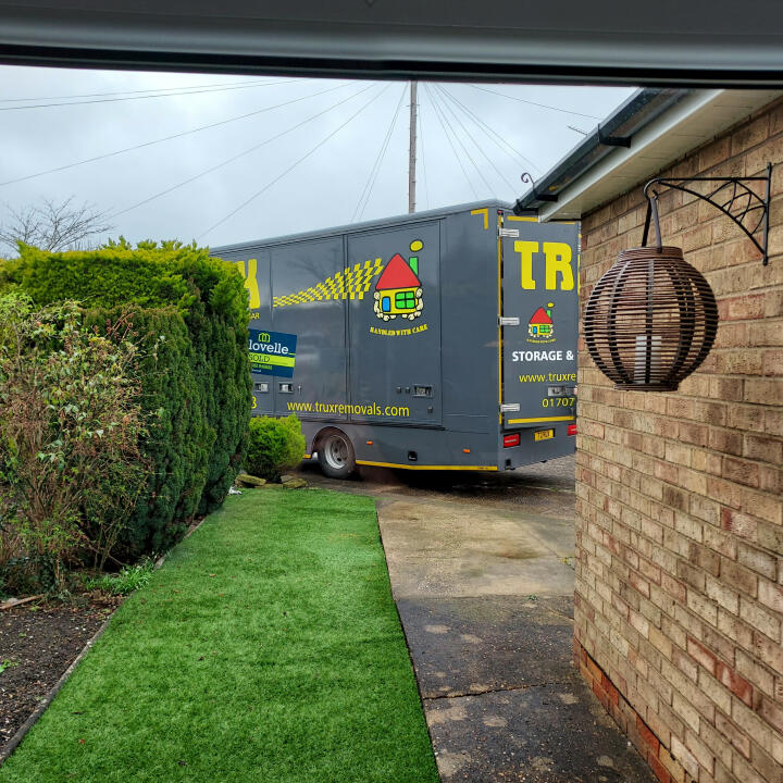Trux Storage & Removals 5 star review on 29th March 2023