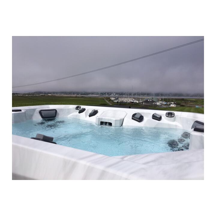 Welsh Hot Tubs 5 star review on 15th May 2018