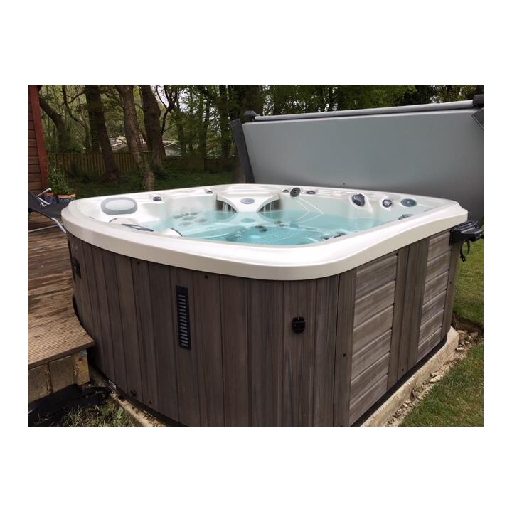 Welsh Hot Tubs 5 star review on 6th May 2019