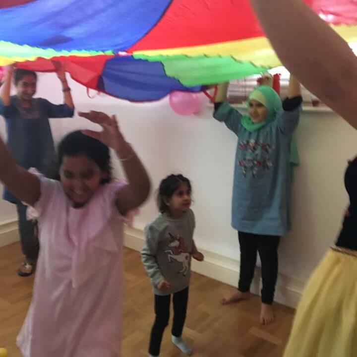 Happy Kinder Parties 5 star review on 30th October 2018