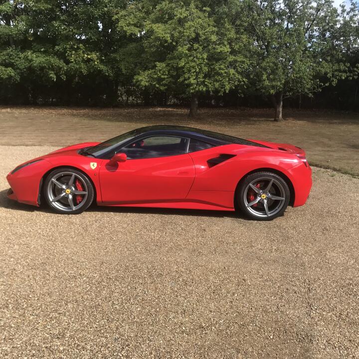 Supercar Experiences Ltd 5 star review on 4th October 2022