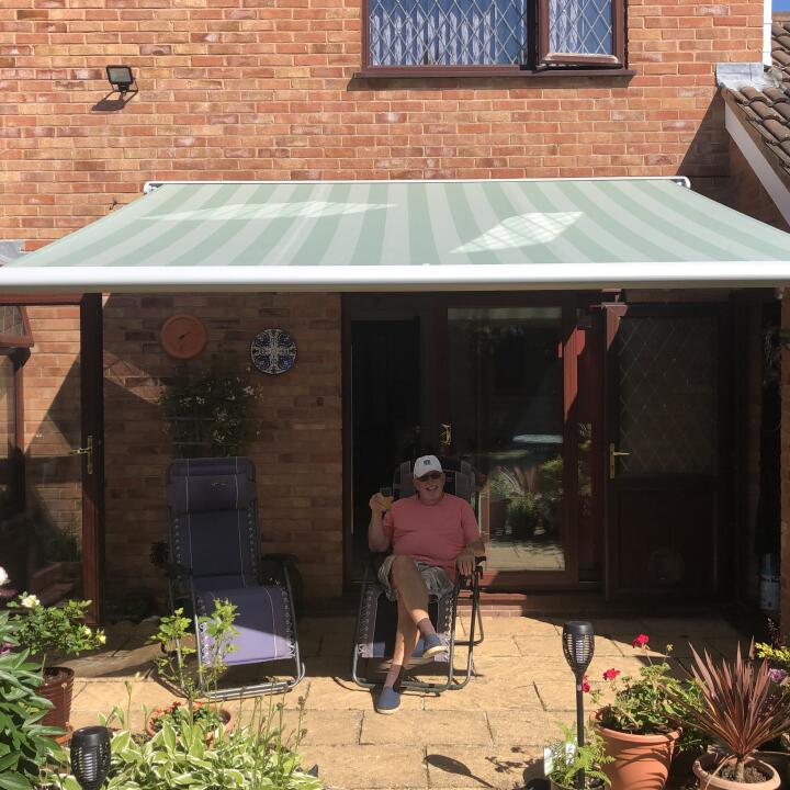 Savills The Awning Company 5 star review on 11th June 2020