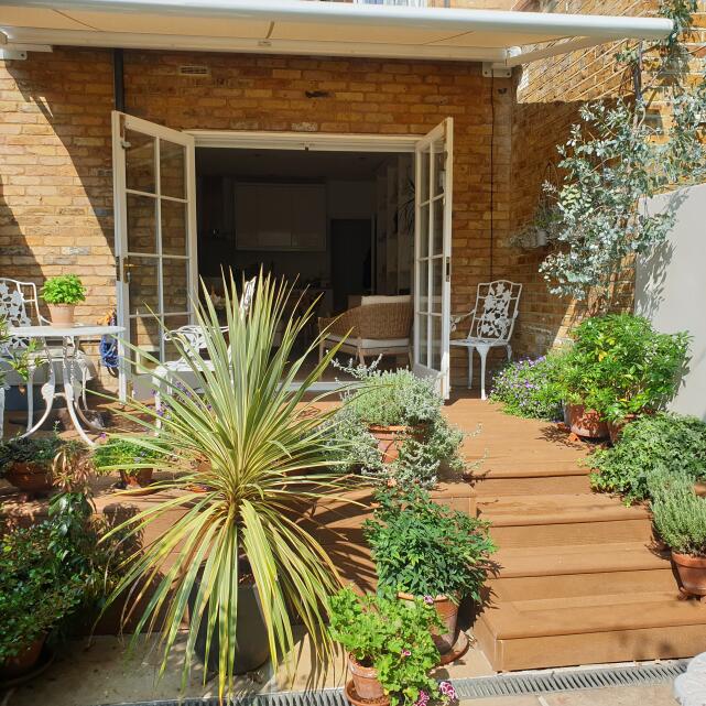 London Decking Company  5 star review on 20th September 2021