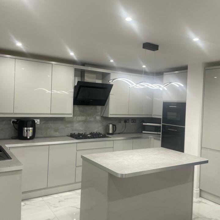 Wren Kitchens 5 star review on 6th May 2023