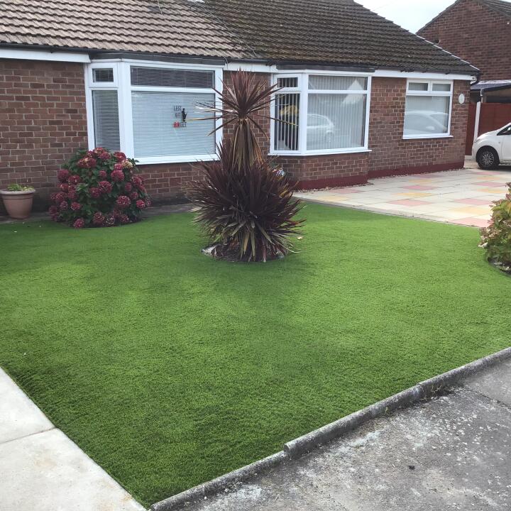 LazyLawn 5 star review on 5th October 2021
