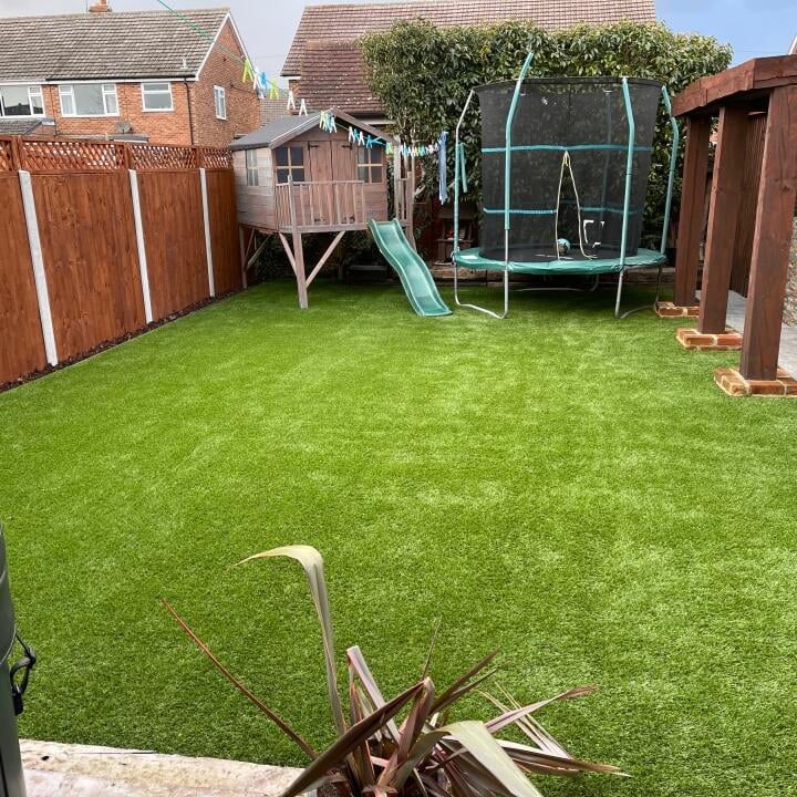 Easigrass Distribution Ltd 5 star review on 13th March 2021