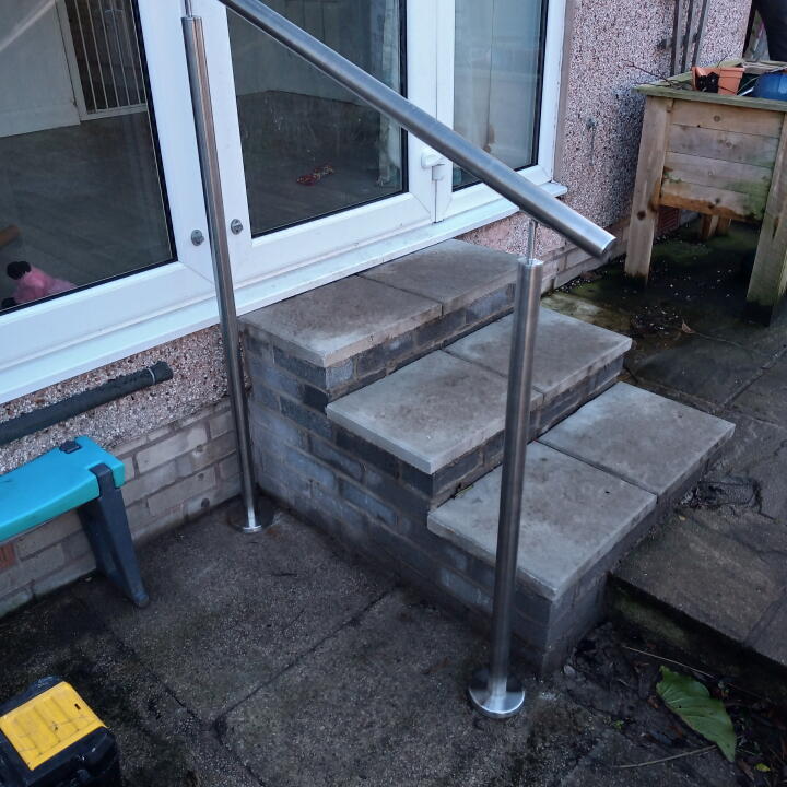 SimpleHandrails.co.uk 5 star review on 2nd January 2023