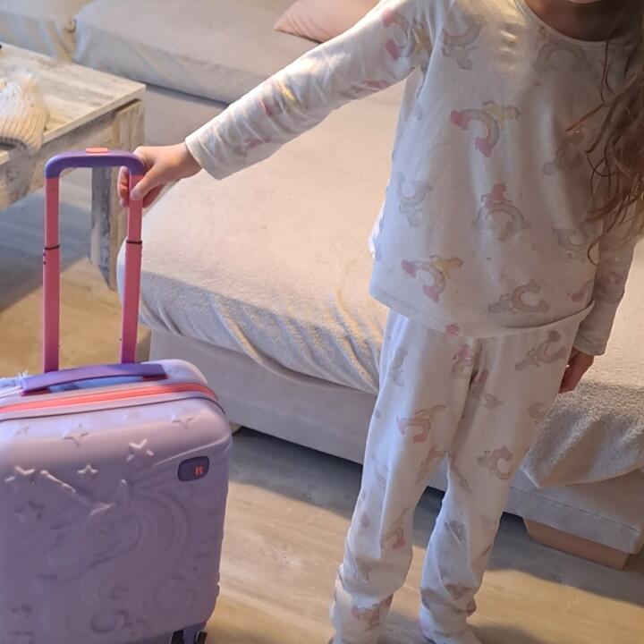 IT LUGGAGE 5 star review on 14th April 2024