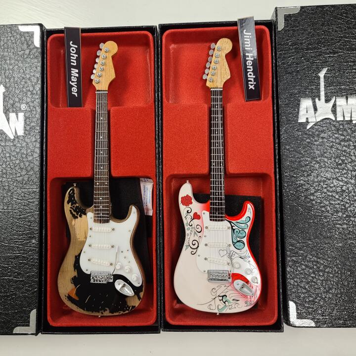 Axman Miniature Guitars 5 star review on 13th May 2022