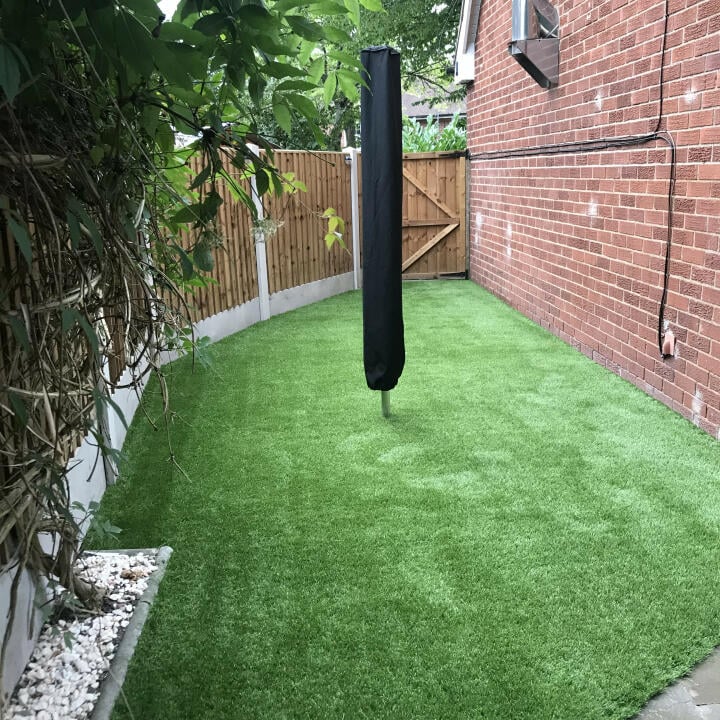 Easigrass Distribution Ltd 5 star review on 21st August 2021