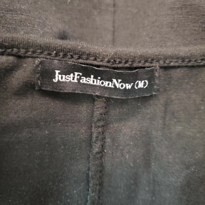 JustFashionNow 2 star review on 29th December 2021