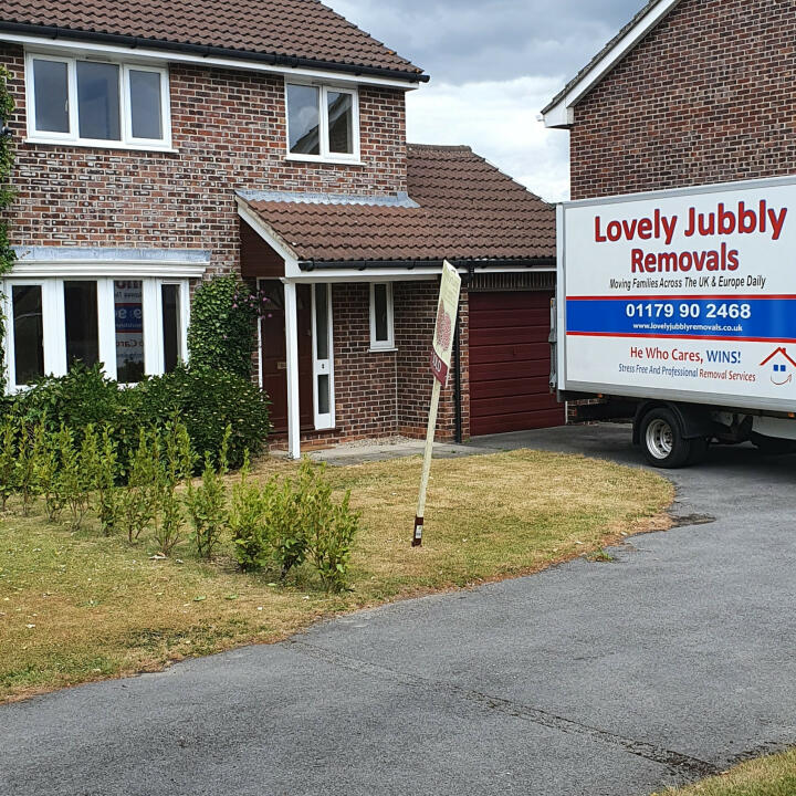 Lovely Jubbly Removals 5 star review on 4th June 2020