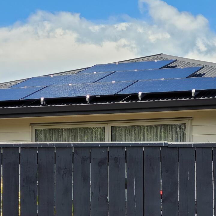 Harrisons Solar 5 star review on 24th March 2024
