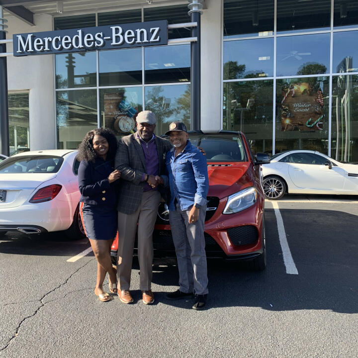 Dick Dyer Mercedes-Benz 5 star review on 11th December 2019