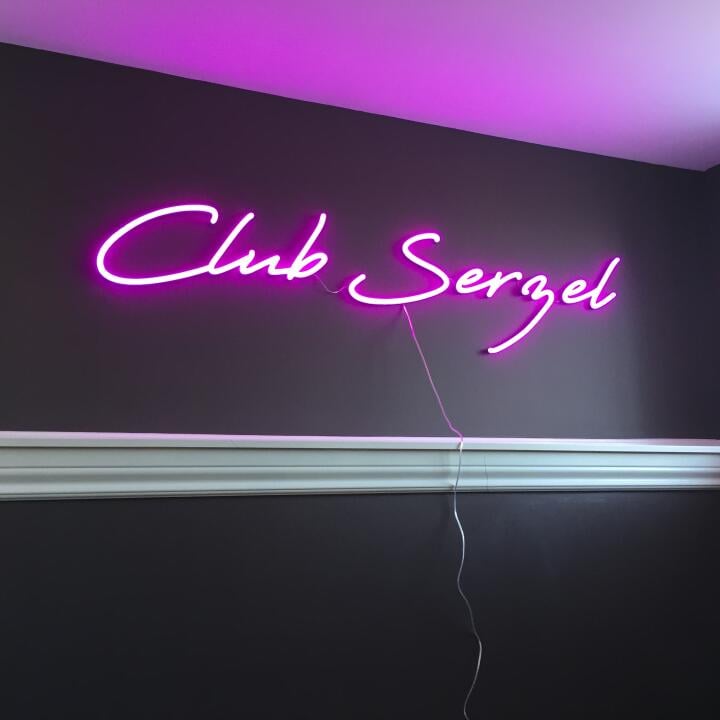 HiNeon LED Neon Signs 5 star review on 1st April 2021