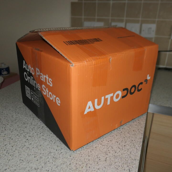 AUTODOC 5 star review on 15th April 2024