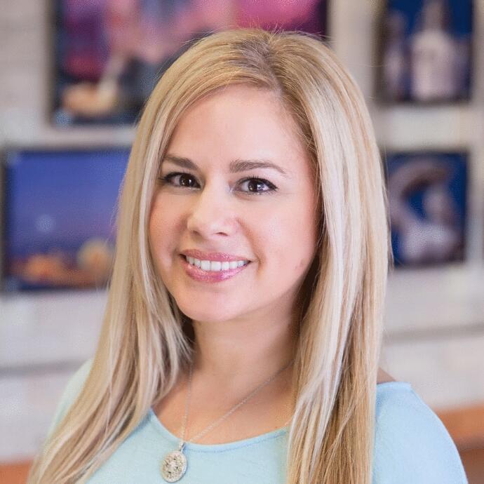 Sarah Mae Ives & The NoFluff Business Mentorship Reviews Read