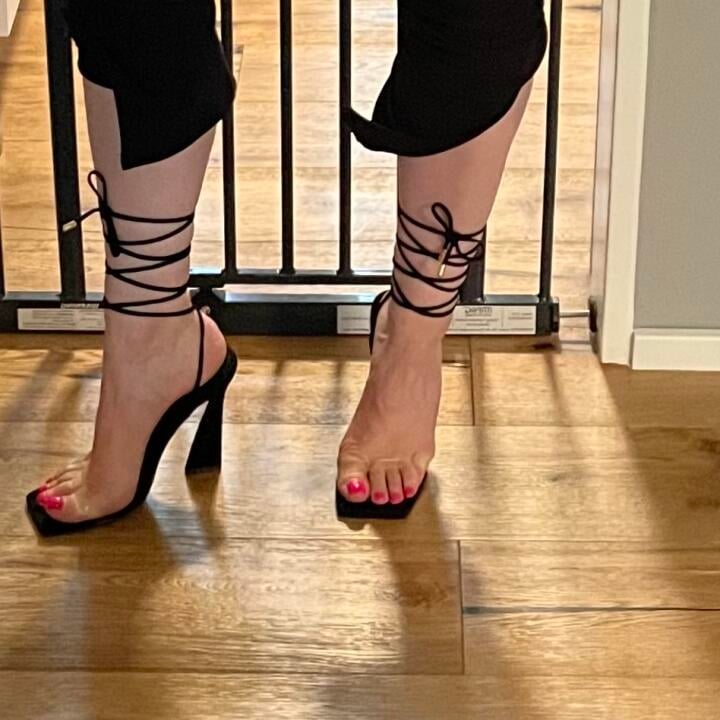 Websites like simmi hot sale shoes